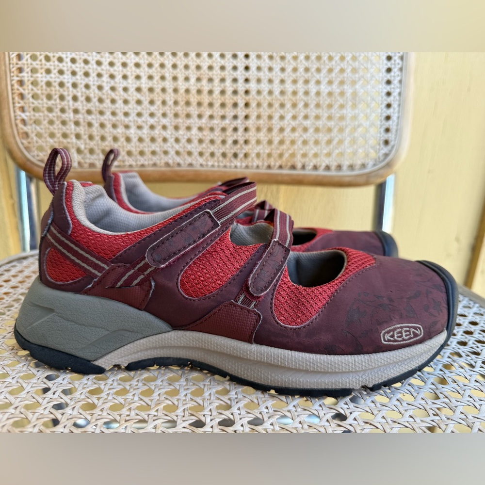 Keen Women's Burgundy Red Athletic Mary Jane Sneakers